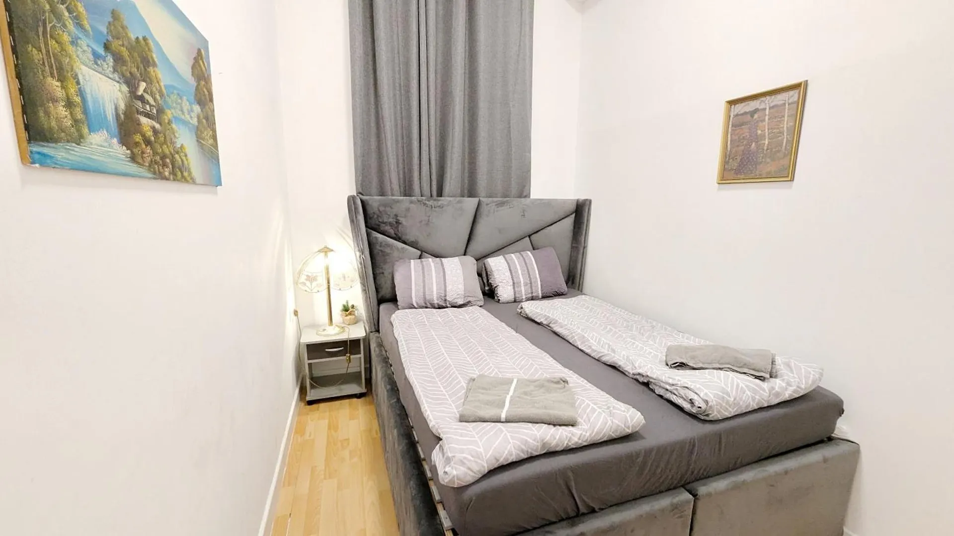 Comfortable Rooms In Lugner City Area Vienne