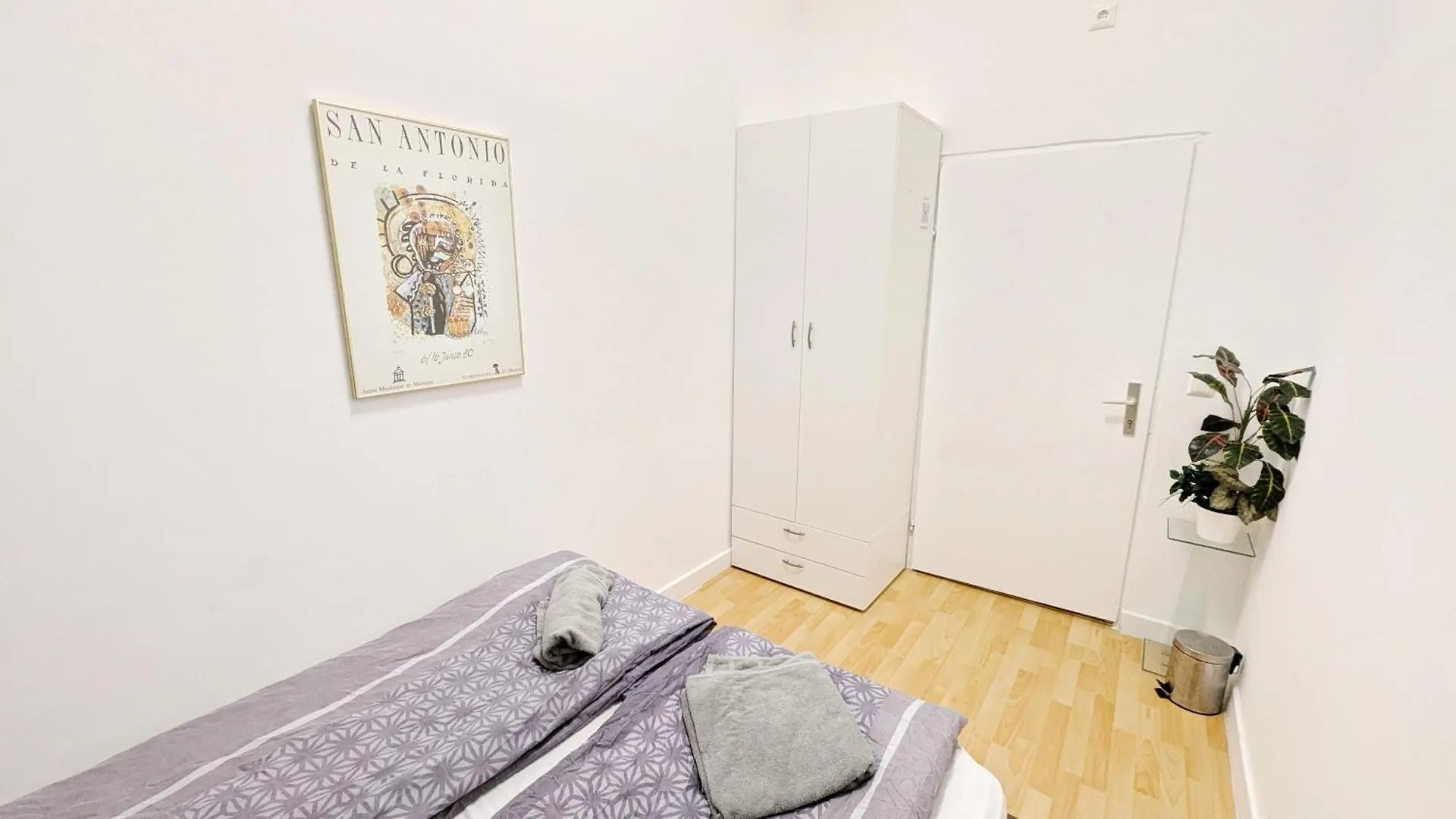 Comfortable Rooms In Lugner City Area Vienne